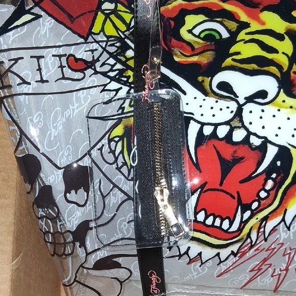 Ed Hardy Black and Red Tote Bag with Urban Art Design - Picture 6 of 8